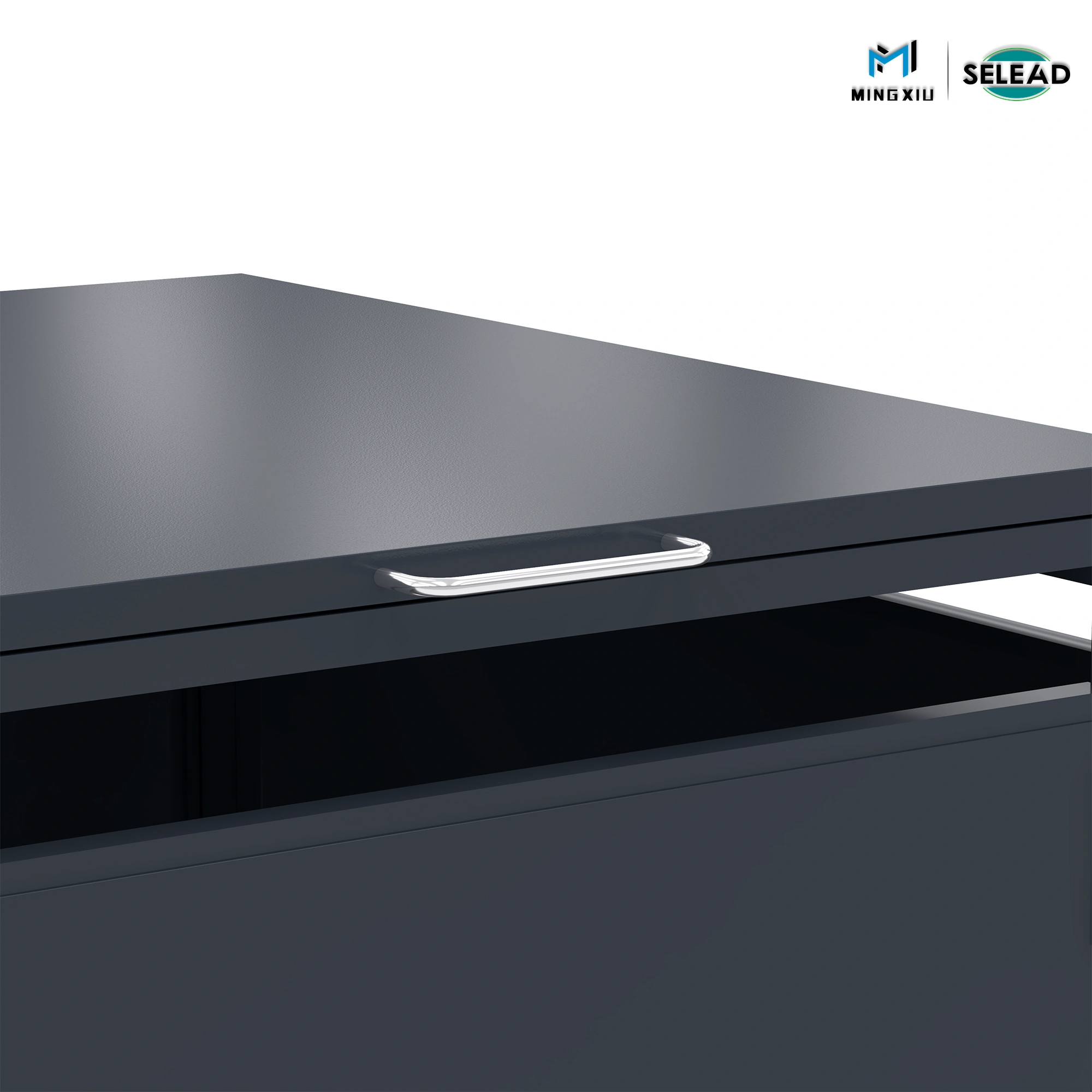 close-up of ergonomic stainless handle on lid