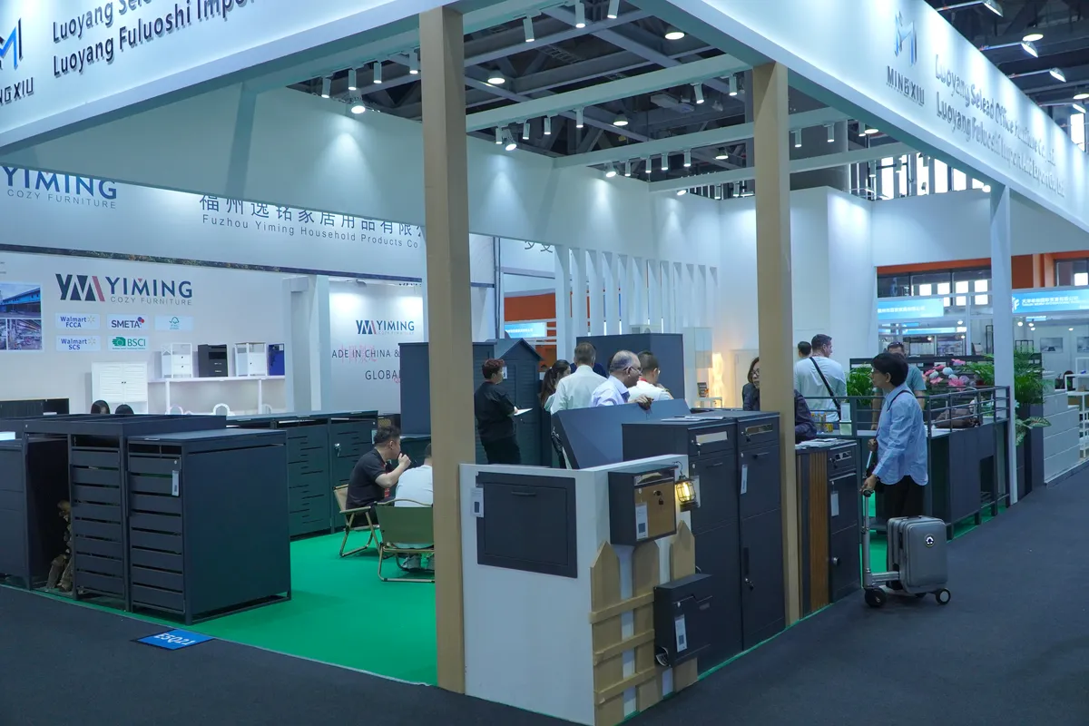 Selead exhibition booth overview at CIFF Guangzhou 2026 - showing outdoor bin box and parcel locker products on display